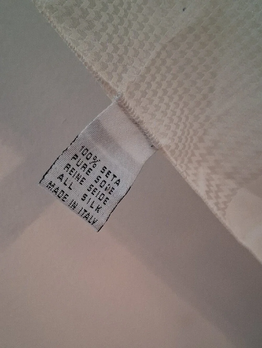 Vintage Men's 100% Silk Lightweight Cream Scarf. Elegant